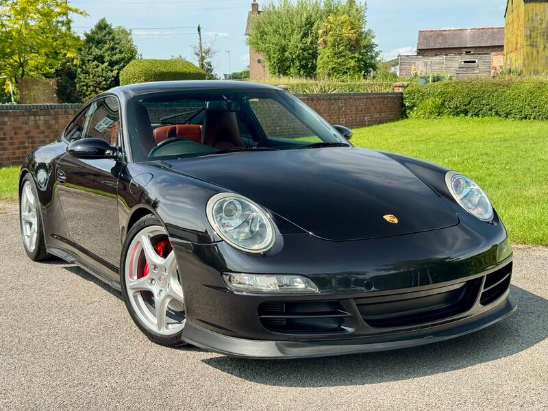 PORSCHE 911
