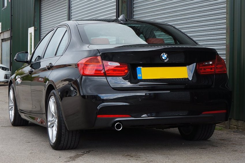 BMW 3 SERIES