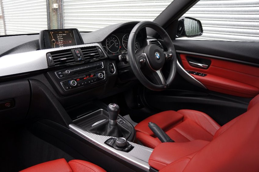 BMW 3 SERIES