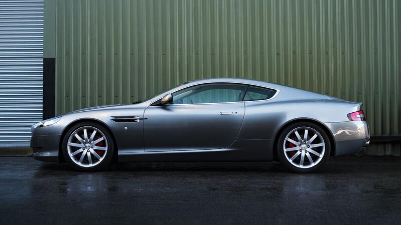 View ASTON MARTIN DB9 V12