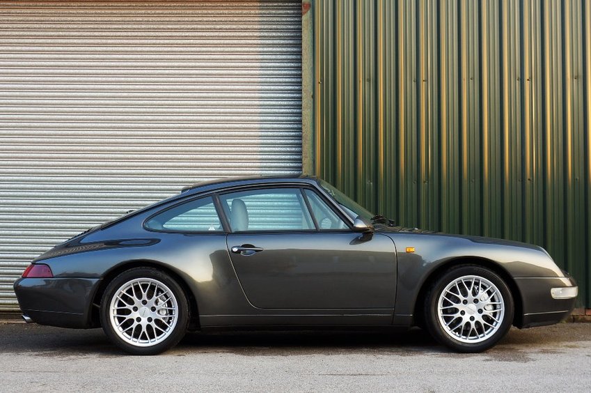 View PORSCHE 911 CLASSIC 993 Carrera 4 Coupe