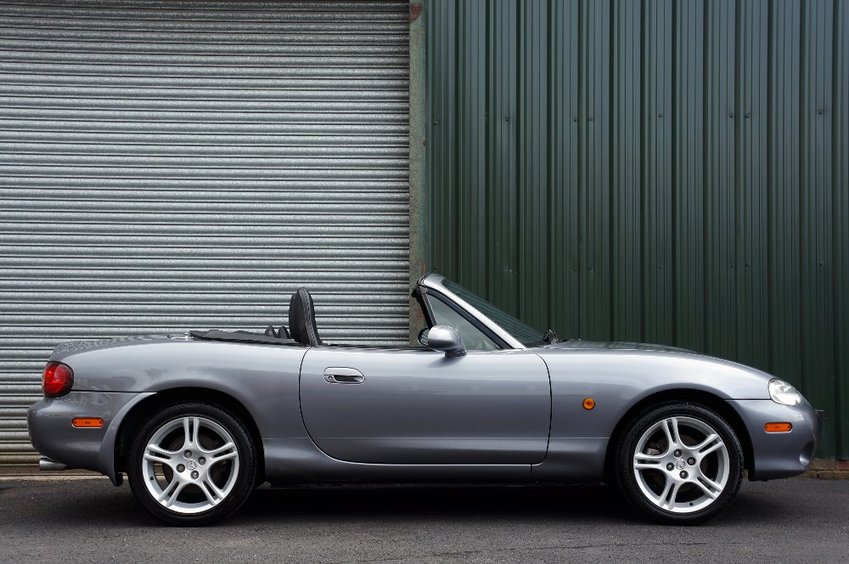 View MAZDA MX-5 1.8i Sport