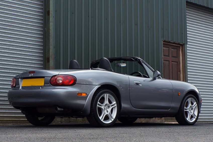 MAZDA MX-5