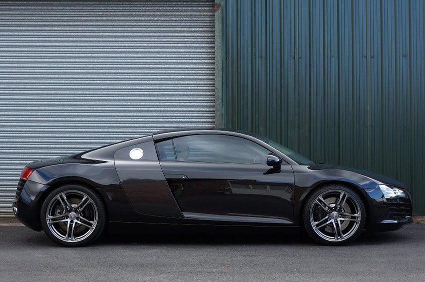 View AUDI R8 4.2 V8 Quattro, Manual