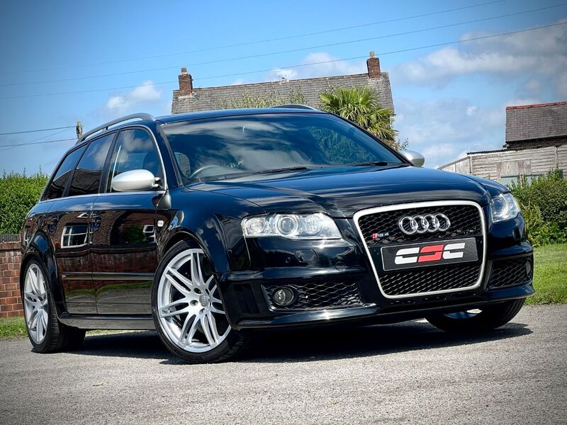 View AUDI A4 RS4 Quattro Avant