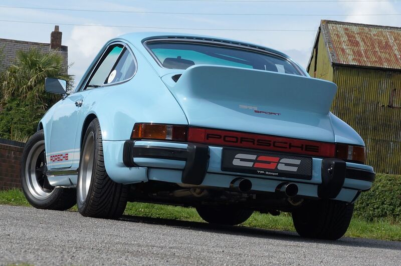 PORSCHE 911 CLASSIC