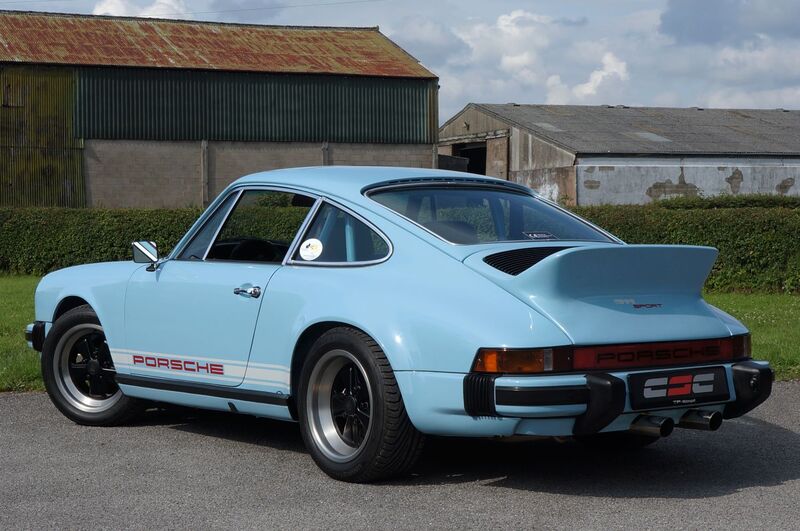 PORSCHE 911 CLASSIC