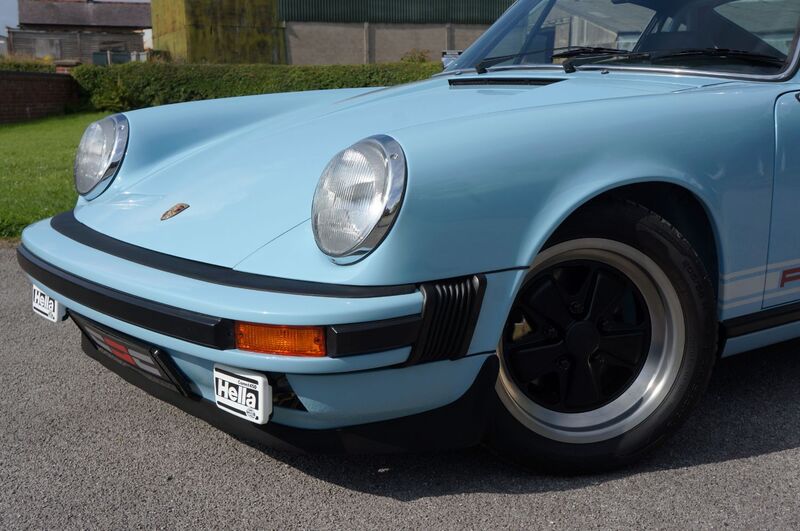 PORSCHE 911 CLASSIC