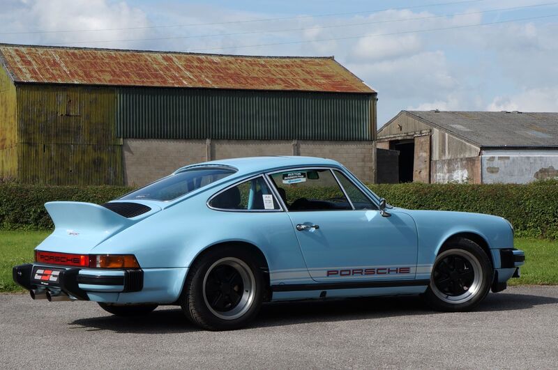 PORSCHE 911 CLASSIC