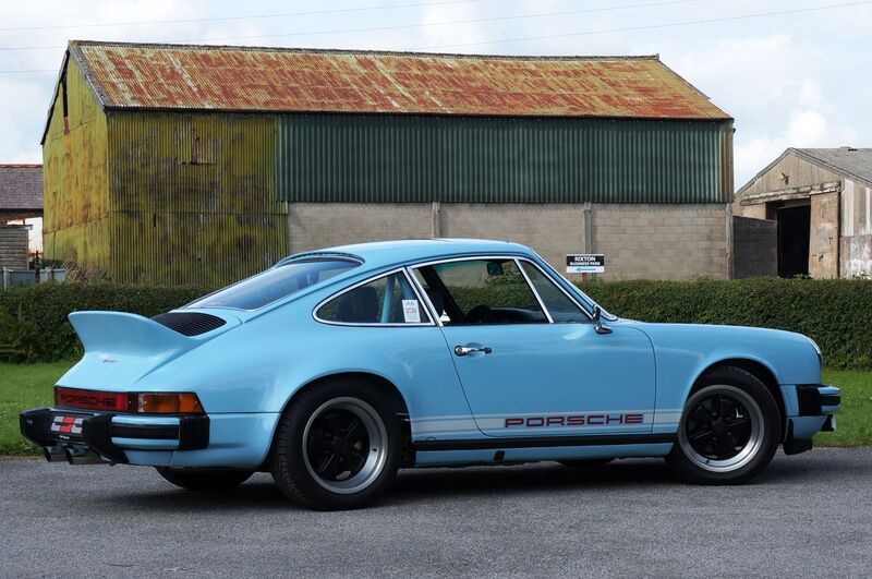 PORSCHE 911 CLASSIC