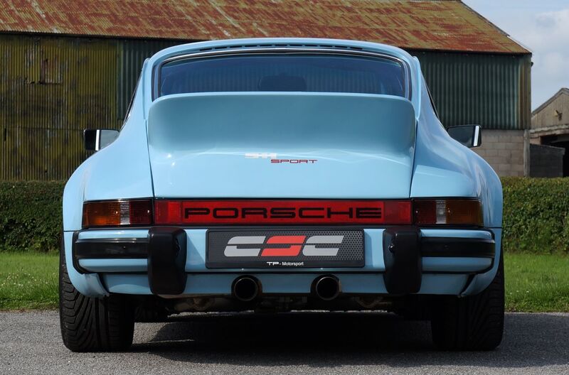 PORSCHE 911 CLASSIC