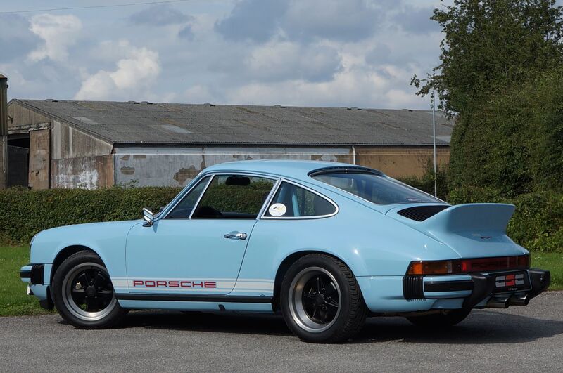 PORSCHE 911 CLASSIC