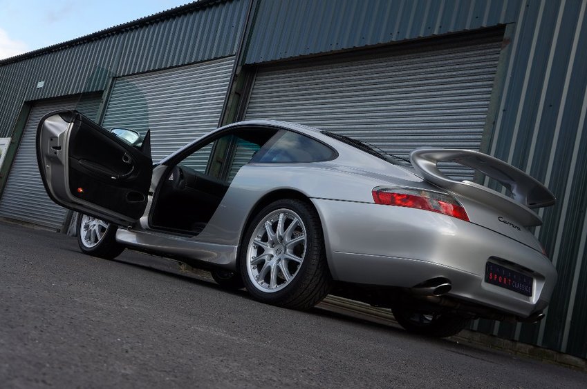 PORSCHE 911 MK 996