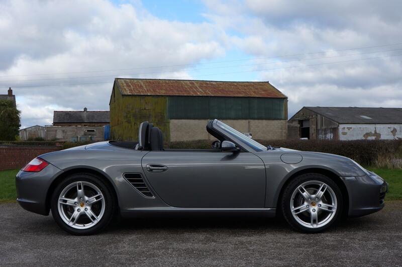 View PORSCHE BOXSTER 987 2.7